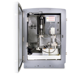 Analizator fosforanów Phosphax sc, do stosowania na zewnątrz, 0,05 - 15 mg/L PO₄-P, sonda filtrująca Filterprobe o długości 10 m, 230 V